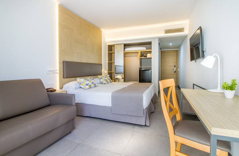 HABITACIÓN DOBLE COMFORT Hotel Cap Negret Altea, Alicante HABITACIÓN DOBLE COMFORT Hotel Cap Negret Altea, Alicante