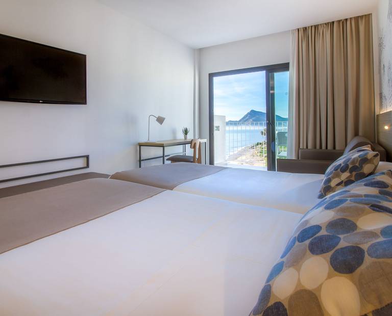 Habitación premiere plus Hotel Cap Negret Altea, Alicante