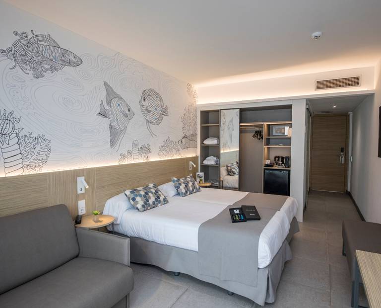 Habitación doble premiere plus Hotel Cap Negret Altea, Alicante